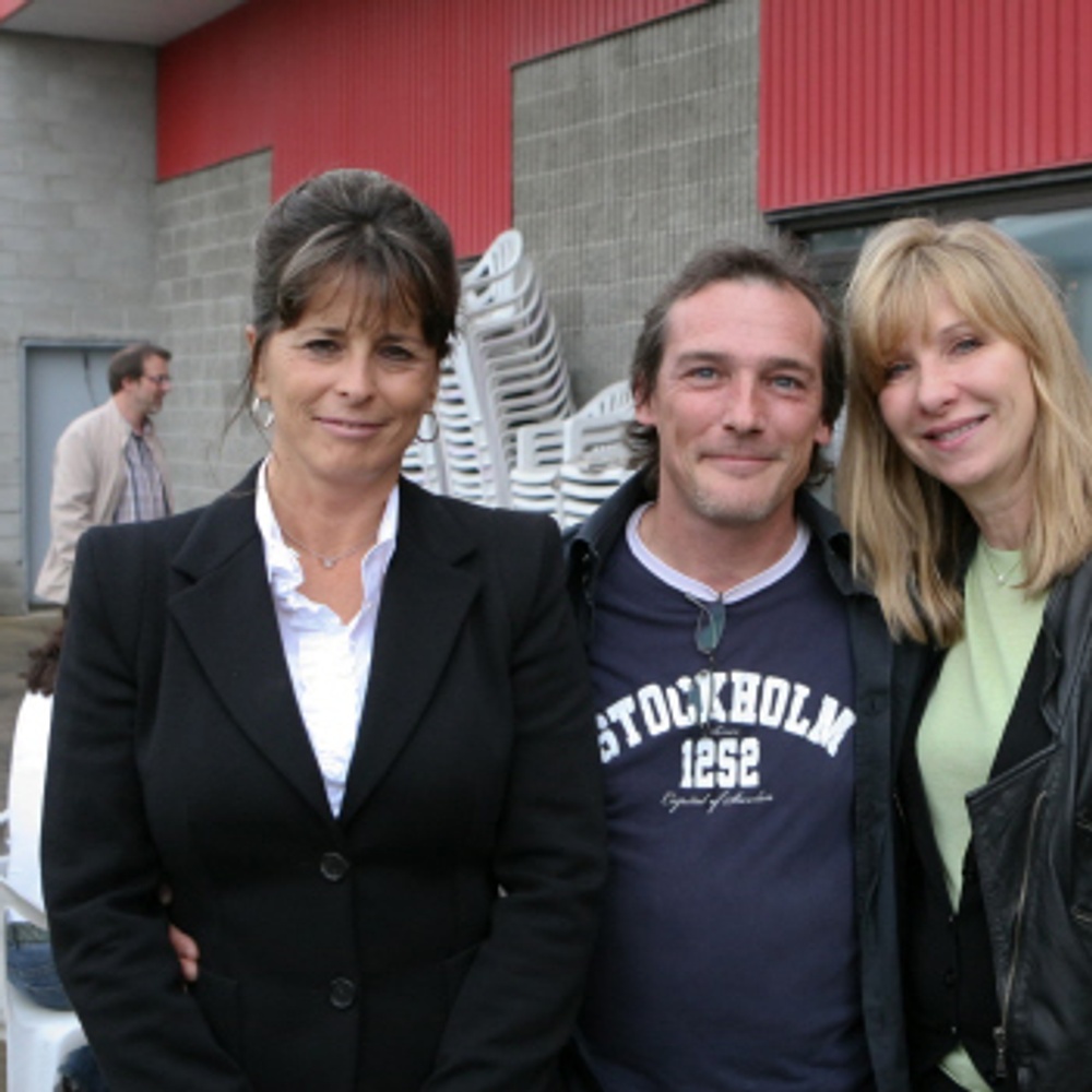 Fabienne Larouche, Louis Bélanger et Denise Robert sur le plateau de Demande à ceux qui restent