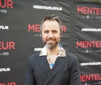 Sur le tapis rouge du film Menteur