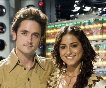 Justin Chatwin sur le plateau de Funkytown
