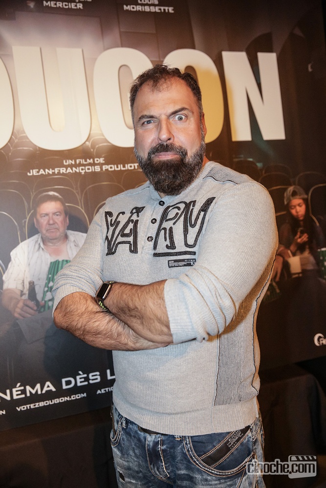 Sur le tapis rouge du film Votez Bougon
