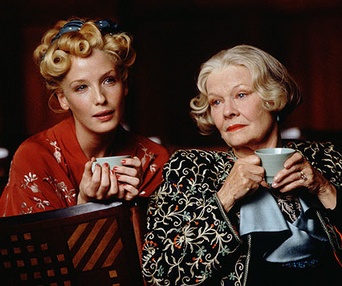 Scène du film Madame Henderson présente