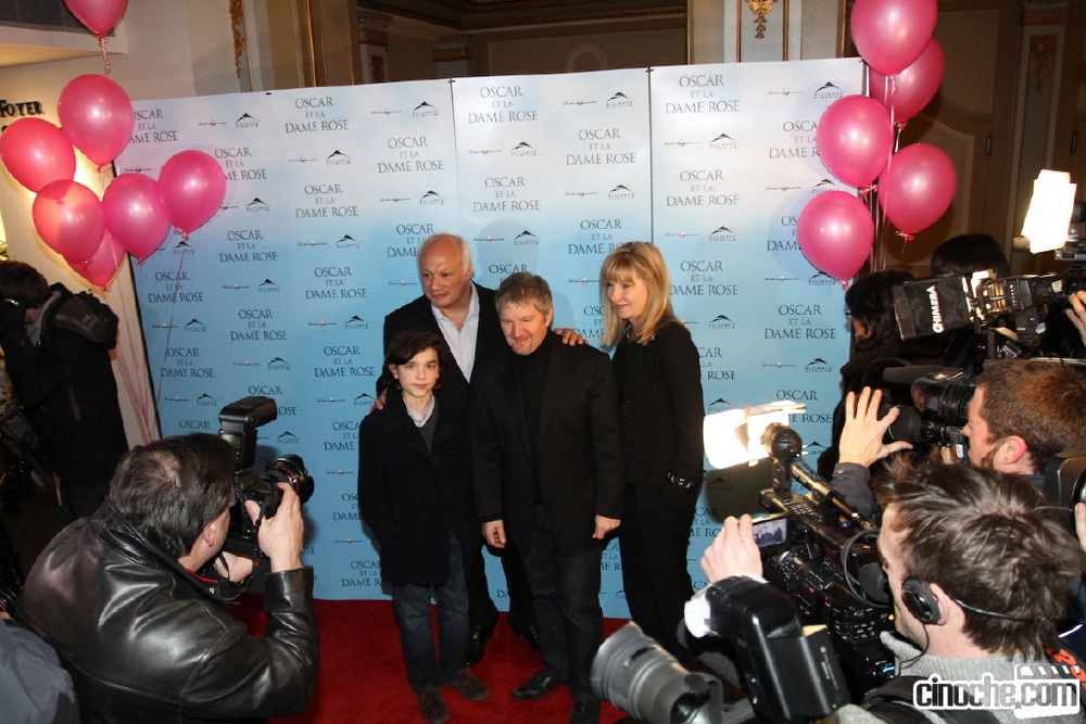 Sur le tapis rouge de Oscar et la dame rose