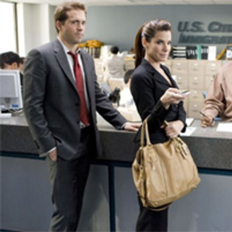 Sandra Bullock et Ryan Reynolds dans la comédie La proposition