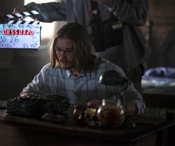 Sur le plateau du film Evil Dead