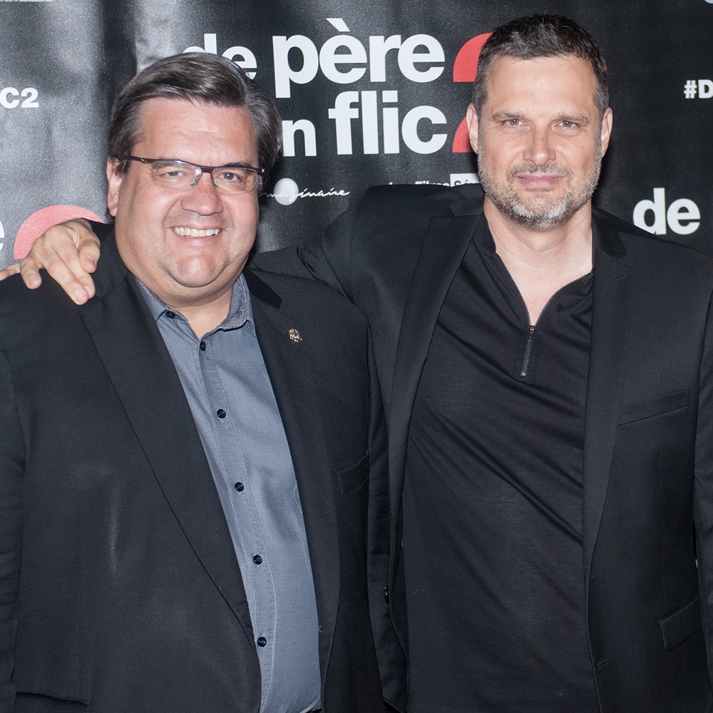 Sur le tapis rouge du film De père en flic 2
