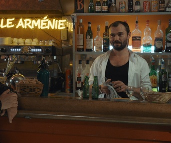 Une scène du film Et la fête continue