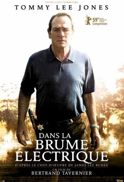 Affiche française du film Dans la brume électrique