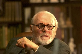 Une scène du film Freud's Last Session Une scène du film Freud's Last Session