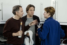 Une scène du film Les Invités de mon père