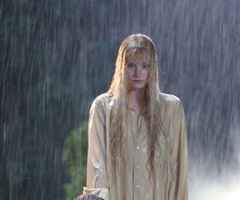 Scène du film La dame de l'eau