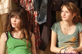 Une scène du film LOL (Laughing Out Loud)