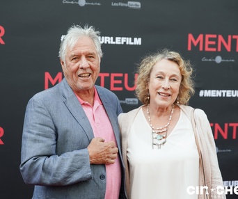 Sur le tapis rouge du film Menteur