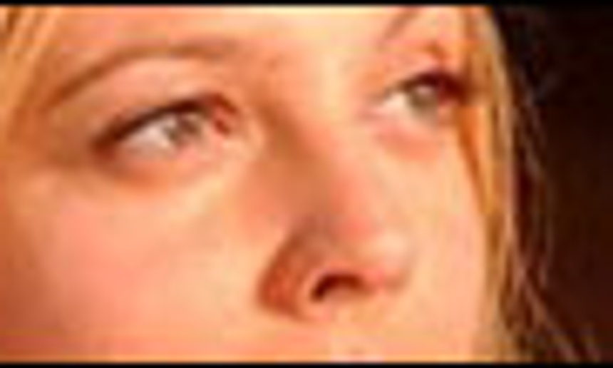 Drew Barrymore dans He Loves Me
