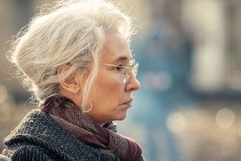 Une scène du film L'abbé Pierre - Une vie de combats Une scène du film L'abbé Pierre - Une vie de combats