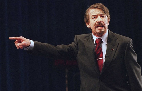 John Hurt dans V For Vendetta