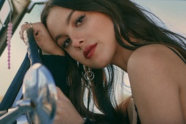 Affiche du film  Olivia Rodrigo: driving home 2 u