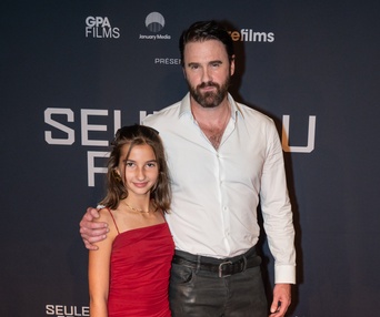 Première du film Seule au front (Out Standing)