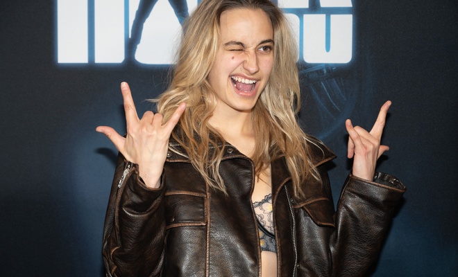 Image de l'article Éléonore Lagacé adopte une nouvelle couleur de cheveux pour son prochain projet