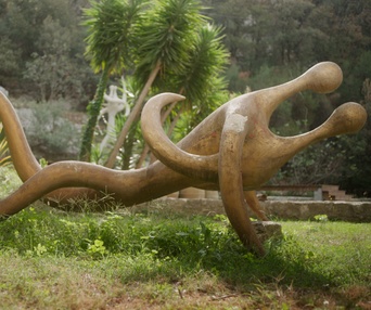 Galerie du film R. Roussil, le cul par terre