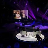 Céline Dion à <em>En direct de l'univers</em>