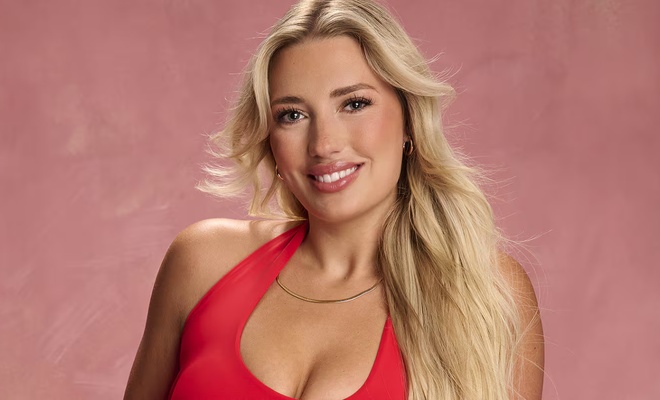 Image de l'article Photos : Alexa d' «OD Panama» et sa jumelle volent la vedette sur un tapis rouge