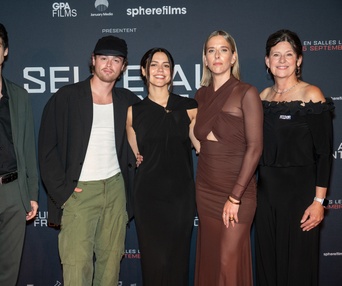 Première du film Seule au front (Out Standing)