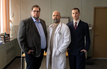 Image de l'article Entrevue : La nouvelle série «Angles Morts» présente un trio d'acteurs qui excelle